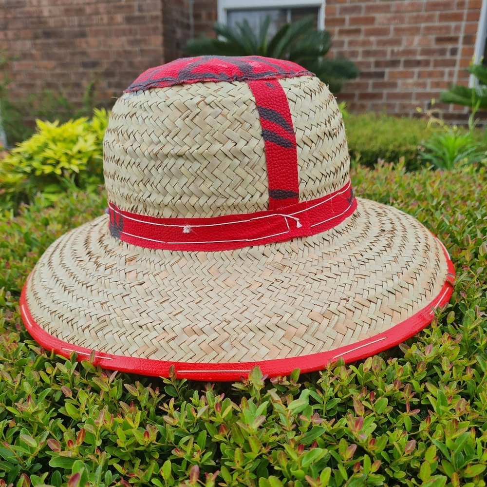 STRAW HAT
